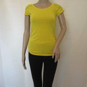 Bundle 3/$10 Used Juniors Lace Detail Yellow Top